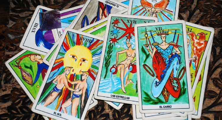 Los 3 signos que reciben dinero extra desde HOY y hasta antes del 6 de agosto, según el Oráculo del Tarot