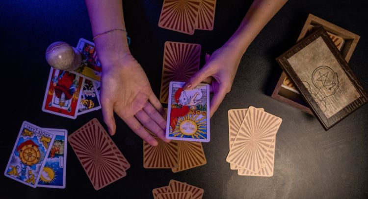 Tarot del Colibrí: este es el mensaje de las cartas para este 16 de enero