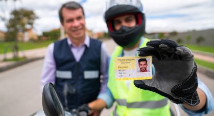 Respira profundo antes de conocer cuánto costará sacar la licencia de conducir en Colombia