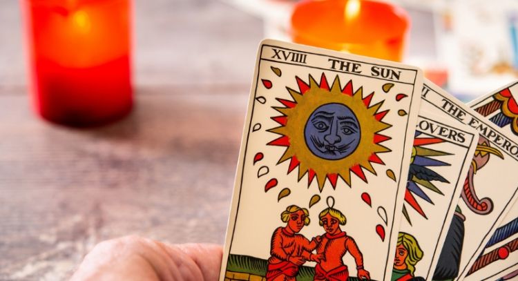 Estos 5 signos zodiacales serán bañados con abundancia y suerte desde HOY 12 de julio, según el Tarot