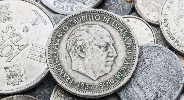 Entregan hasta 3,500 euros al afortunado propietario de esta moneda de 50 pesetas del año 1957