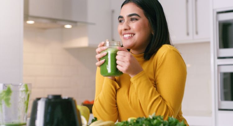 Prepara este jugo verde detox con solo 3 ingredientes