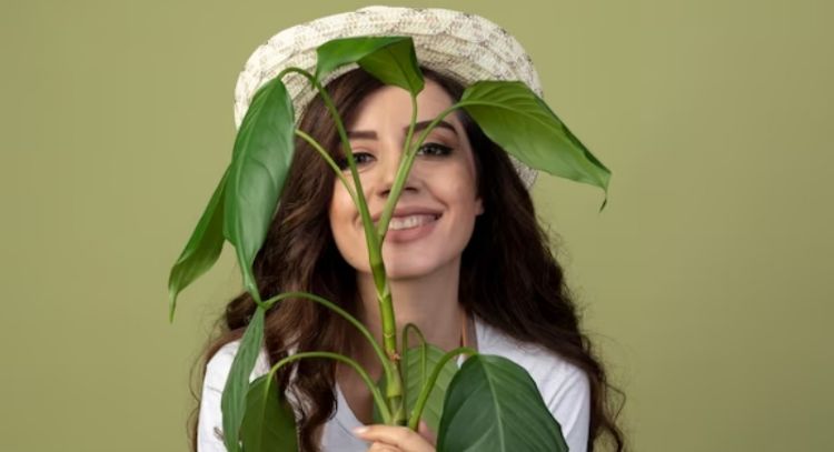 Con 3 ingredientes, prepara un abono casero para tus plantas estallen de flores