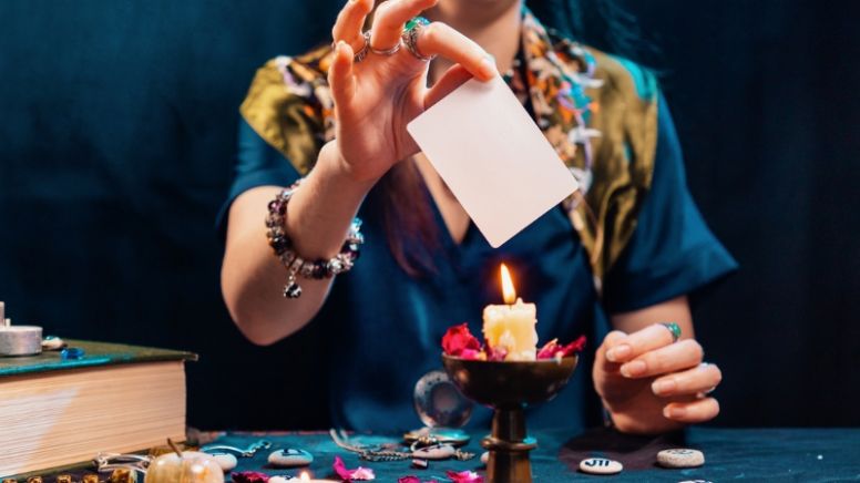 Tarot del Colibrí: este es el mensaje de las cartas para este 24 de enero