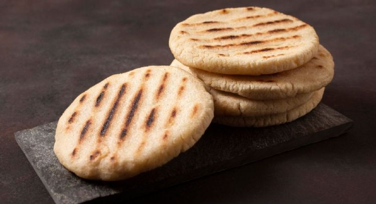 Arepa de papa criolla, aprende a hacer esta deliciosa receta con solo 6 ingredientes
