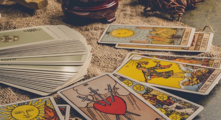 Estos 5 signos zodiacales serán bañados con abundancia y amor desde HOY 4 de julio, según el Tarot