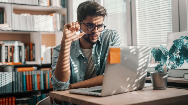Anota la forma de conseguir 100 mil dólares anuales con un trabajo desde tu casa