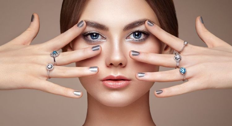 Esta es la razón por la que debes usar joyas de plata, según la astrología