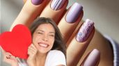 Foto ilustrativa de la nota titulada 3 diseños de uñas mismatched en lila que no podrás resistir