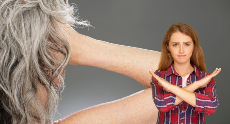 Llegó el fin para las canas: descubre el tinte casero que las tapa en tiempo récord