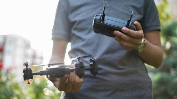 Toma asiento antes de conocer cuánto gana un Piloto de Drones en Colombia