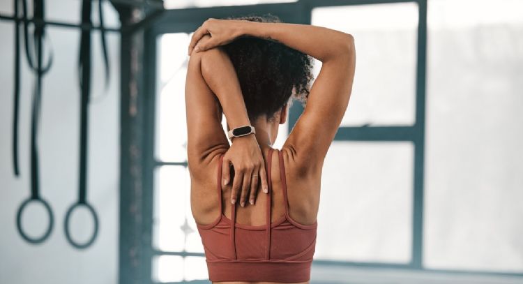 5 Ejercicios sencillos para aliviar el dolor de espalda