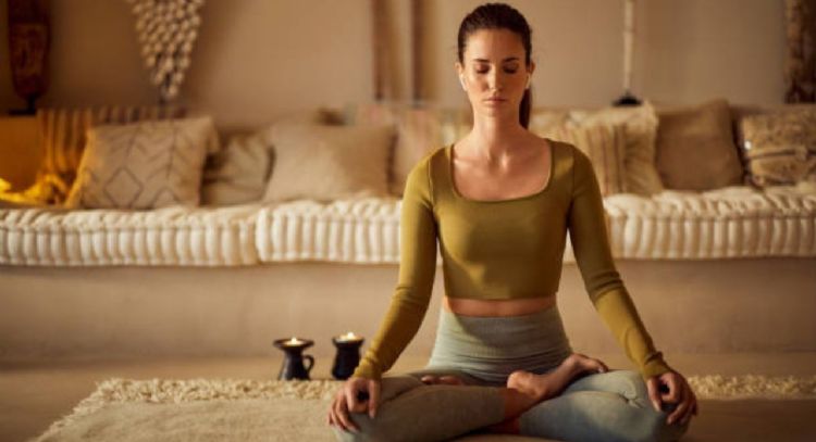 Estas son las 5 mejores posturas de yoga para los que recién comienzan, según la Inteligencia Artificial