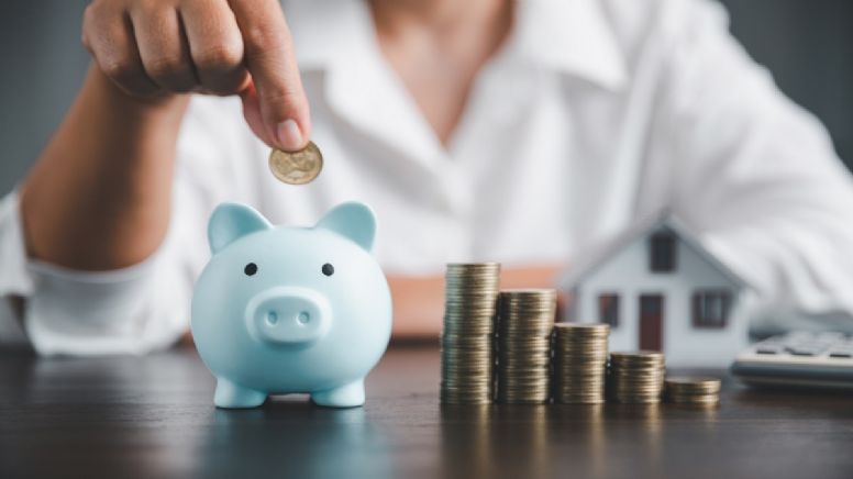 La IA revela cuánta cantidad de dinero es recomendable ahorrar en un año