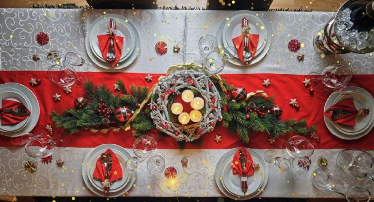 El rojo y el verde quedaron atrás, este es el nuevo color de mantel que será tendencia esta Navidad 2024