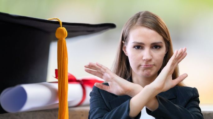 Los títulos universitarios no van más: una consultora de trabajo asegura que ya no es necesario para conseguir empleo