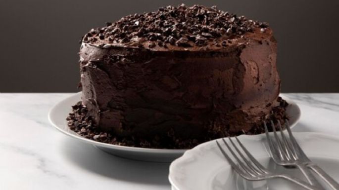 Torta negra, la receta para el postre que deleitará a todos tus comensales