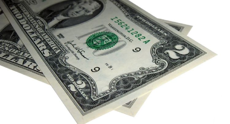 Entregan casi 20,000 dólares al afortunado propietario de este billete de 2 dólares