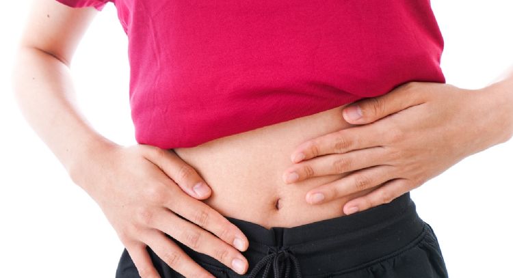 Dile adiós al vientre inflamado con este mágico batido con solo 5 ingredientes