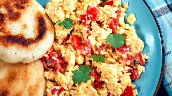 Huevos pericos, aprende a hacer esta exquisita receta con solo 5 ingredientes