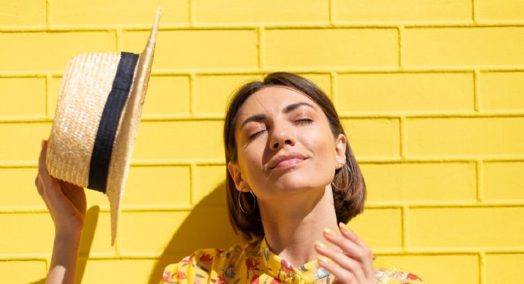Anota la cantidad de minutos límite para estar al sol sin sufrir daños en la piel