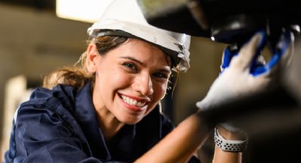 Toma asiento antes de enterarte cuánto cuesta el día laboral en Colombia con el salario mínimo