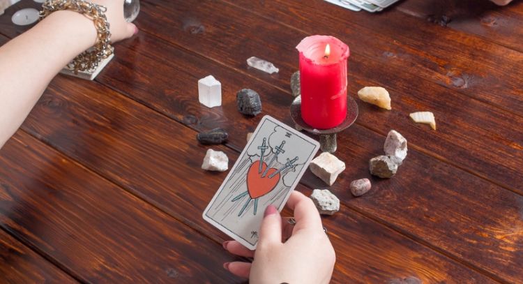 Tarot del Colibrí: este es el mensaje de las cartas para este 8 de febrero