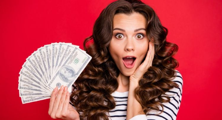 Los 4 signos que recibirán abundancia económica gracias a la Luna de Gusano antes del 25 de marzo