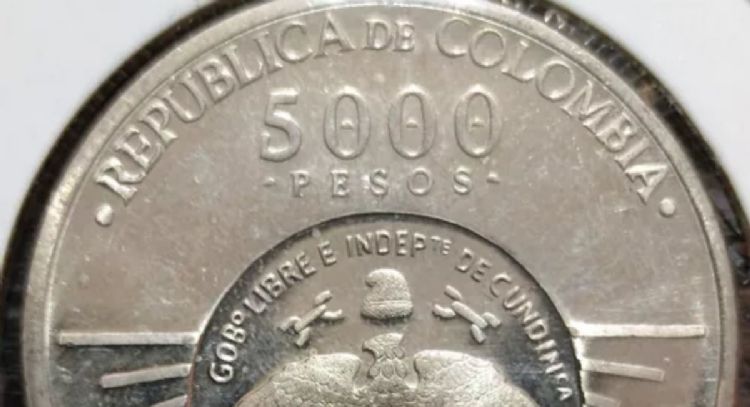 Entregan más de 100,000 pesos por esta antigua moneda colombiana de 5000 pesos