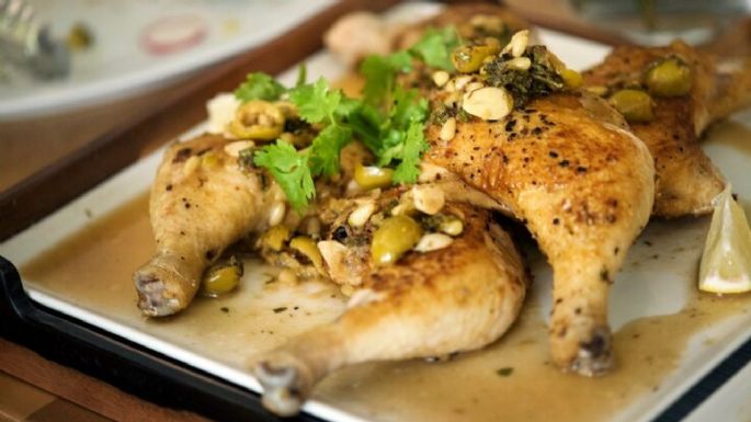 Pollo al ajillo, aprende a hacer esta práctica receta con 6 ingredientes y sin horno