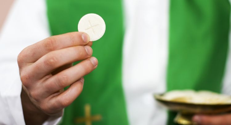 Semana Santa: estos son los pecados que te impiden comulgar en misa