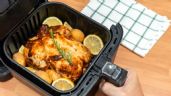 Foto ilustrativa de la nota titulada Aprende a hacer pollo asado en la 'air fryer' en solo 3 pasos