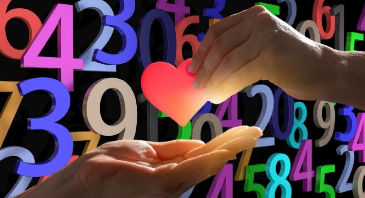 Cómo activar los códigos sagrados para encontrar el verdadero amor, según la numerología