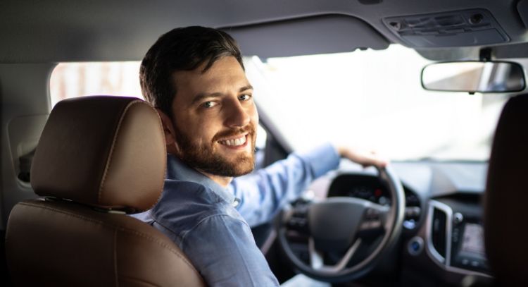 Toma asiento antes de conocer cuánto gana un conductor de inDrive en Colombia