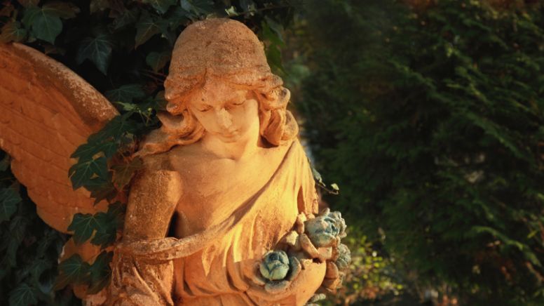 El método para invocar a tu ángel de la guarda y pedirle consejos