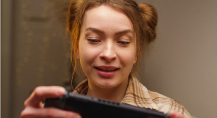 Mujeres desafiando los estereotipos del Gaming en Colombia