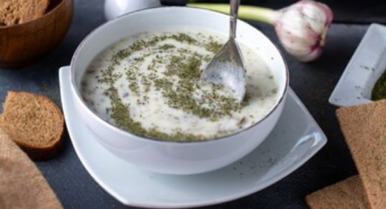 Mayonesa de chimichurri, aprende a preparar este delicioso acompañamiento en solo 10 minutos