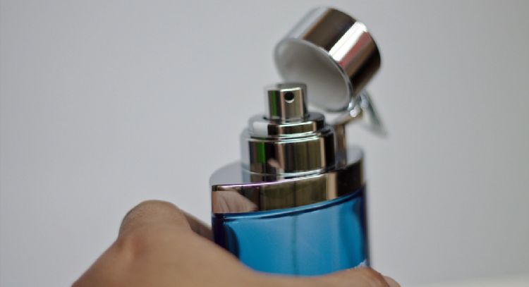 Cuáles son los 5 perfumes de hombres más vendidos en Colombia