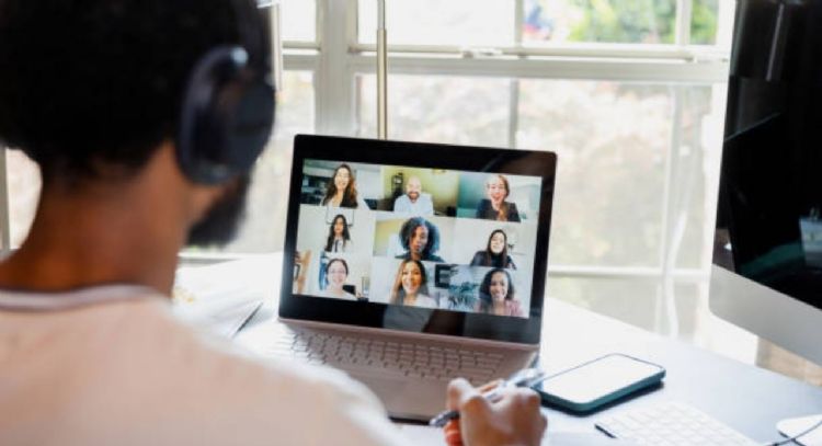 ¿Quieres hacer teletrabajo en Colombia? Estas son las vacantes con sueldos de hasta 5 millones de pesos