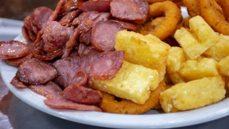 Salchiyuca, cómo prepararla en casa con solo 5 ingredientes