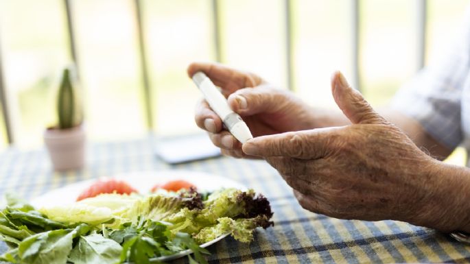 Cuál es la planta que eleva la producción de insulina y regula la glucosa