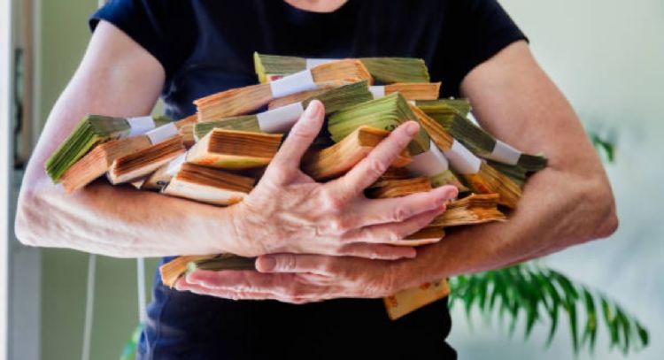 Los 2 signos que reciben un inesperado regalo económico antes que termine mayo