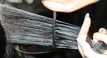 ¿Qué debes colocarte en el cabello para desenredarlo en tiempo récord?