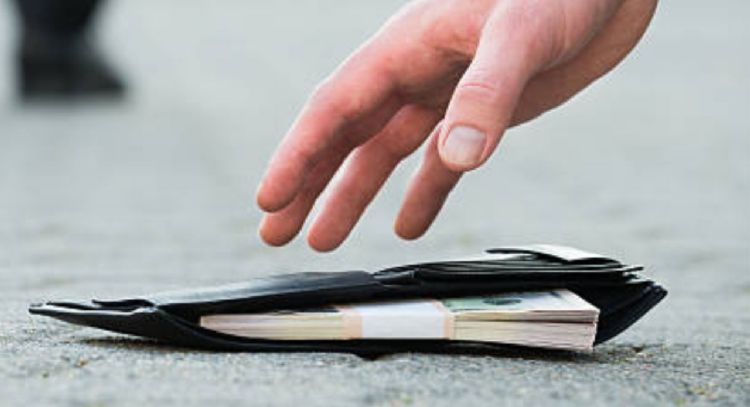 Año bisiesto, los 3 signos que encontrarán dinero en la calle, según la numerología