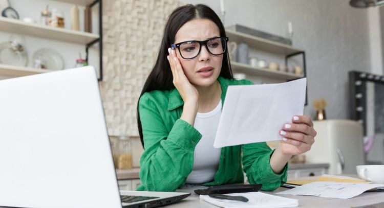 Los 5 consejos que te ayudarán a salir de deudas, según expertos