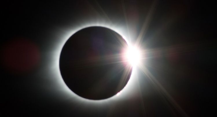Eclipse total de Sol: estos son los 3 signos que serán bañados de prosperidad y dinero desde hoy 7 d