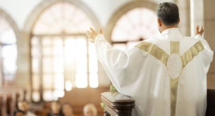 Toma asiento antes de conocer cuánto gana un sacerdote en Colombia