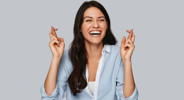 Los 2 signos a los que la suerte les tocará la puerta gracias a la Luna creciente de mayo