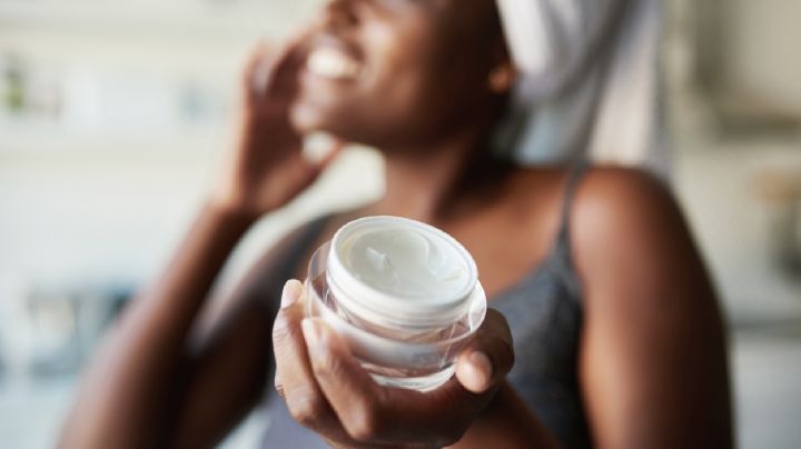 La crema facial antiarrugas ideal para lograr una piel de porcelana a los 60 años