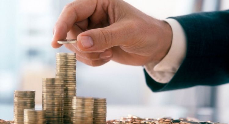 En qué parte del cuerpo debes ponerte canela para atraer dinero en mayo